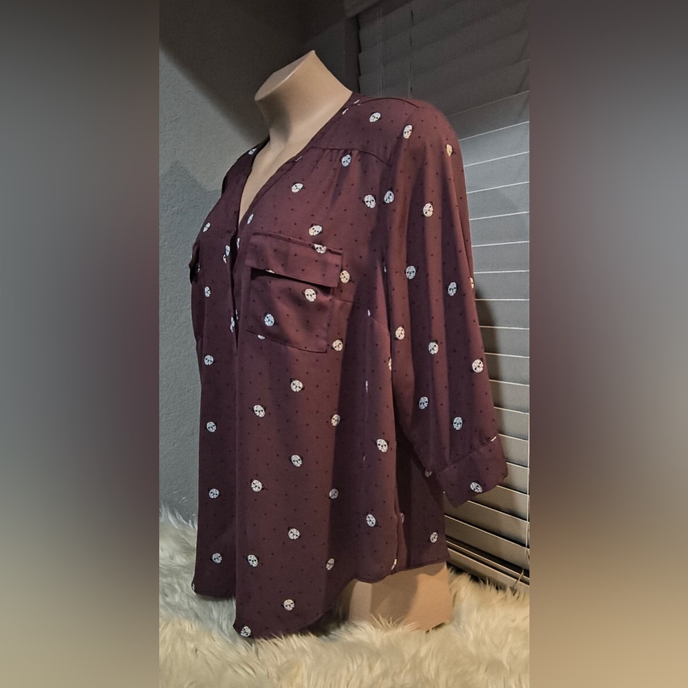 Torrid 3 Harper Women’s 3X Generous Fit pug pattern Top - Picture 3 of 5